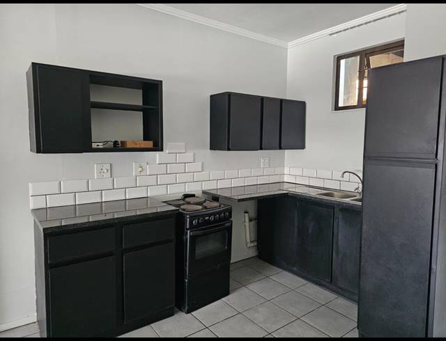 2 BEDROOM PROPERTY TO RENT IN FLORIDA